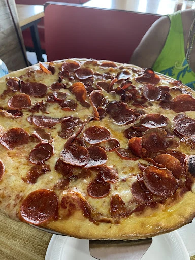 Luis Pizza Palace photo